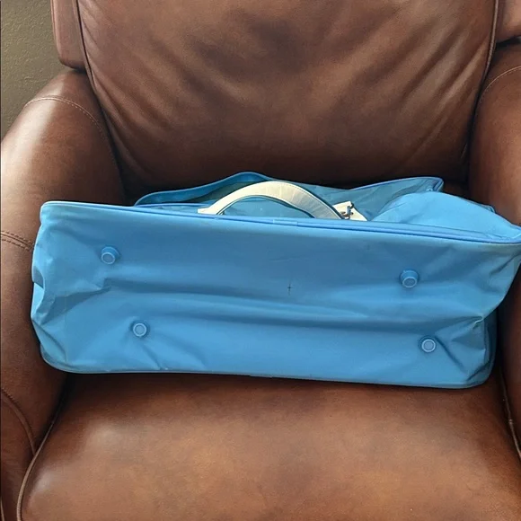 Adidas Retro Blue and White Sports Bag - Picture 9 of 9